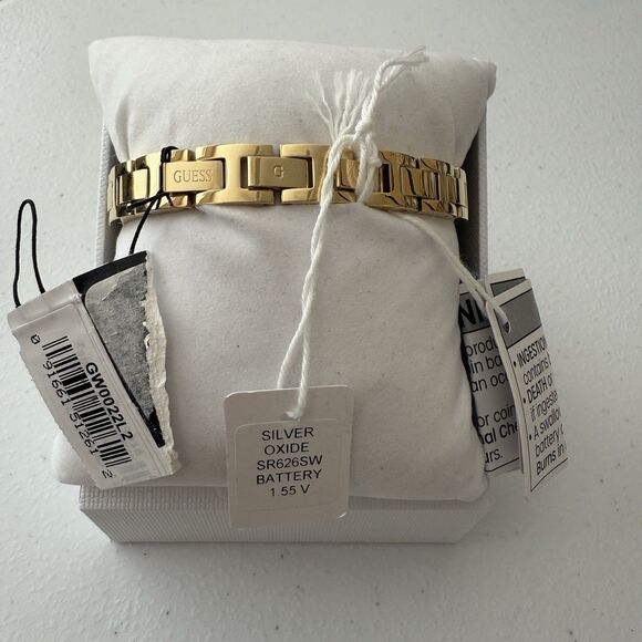 Guess  Gold Stainless Steel Crystal Analog Women's Bangle Bracelet Watch 30mm - Picture 3 of 7